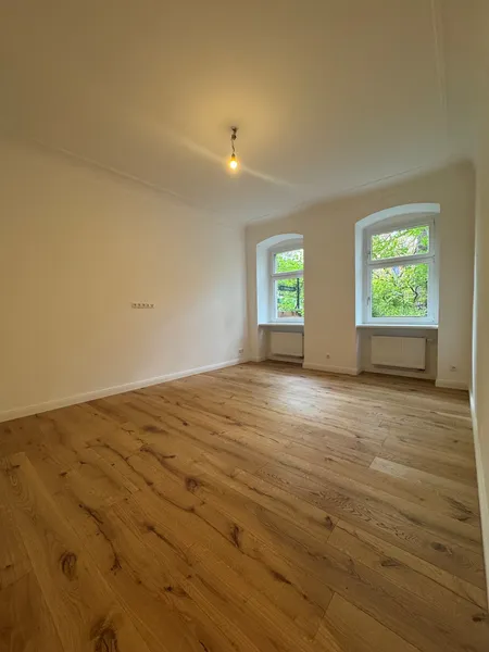 Singles & Paare aufgepasst ! sanierte Wohnung direkt am Viktoriapark! — photo 1